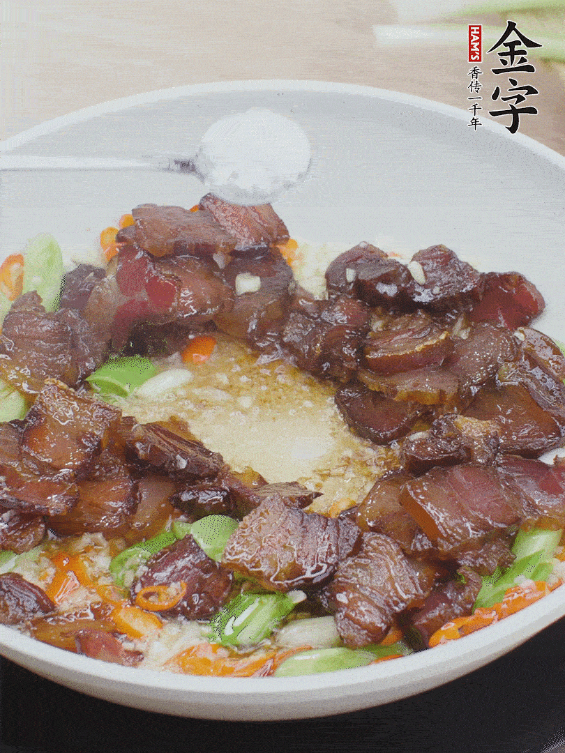 下醬油肉，一點(diǎn)生抽、白糖調(diào)味。