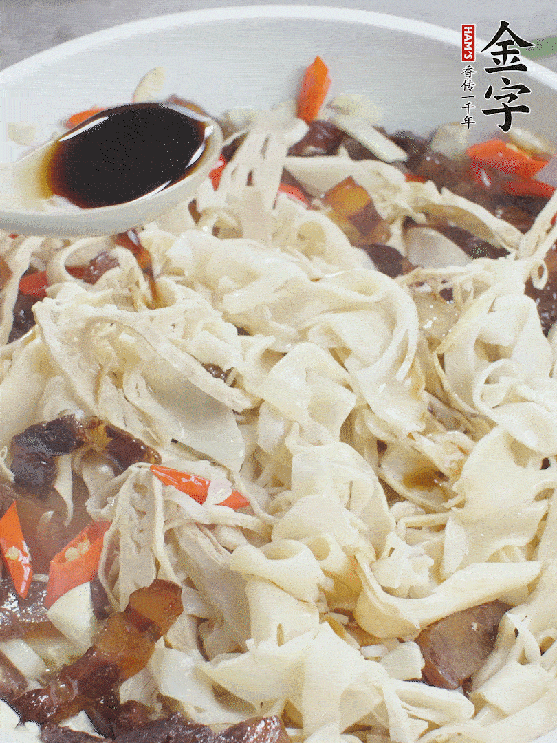 下糯米筍，淋一點(diǎn)生抽、蠔油調(diào)味。
